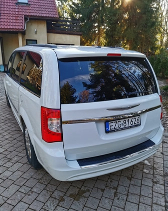 Chrysler Town &amp; Country cena 59000 przebieg: 209000, rok produkcji 2015 z Zagórz małe 29